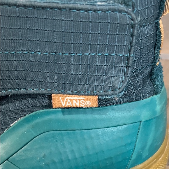 Vans Boys Terrain MTE Waterproof Rain Boots - Size 2 - Picture 2 of 7